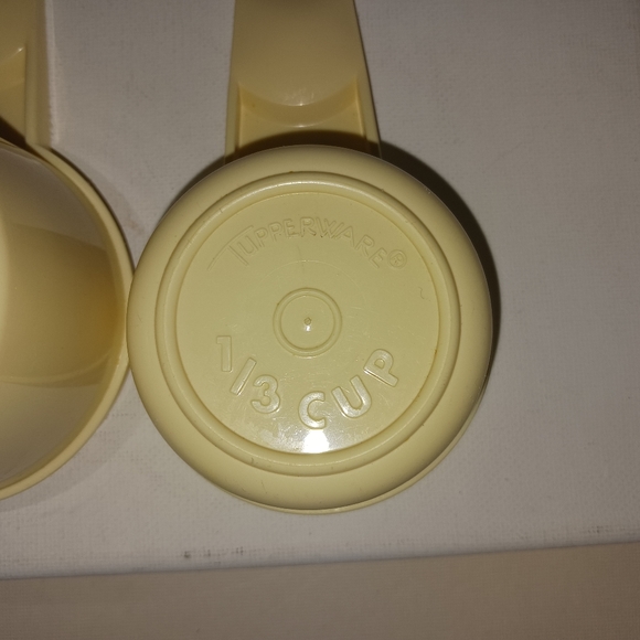 Tupperware Pale Yellow Measuring Cups - Vintage, EUC - Picture 5 of 8